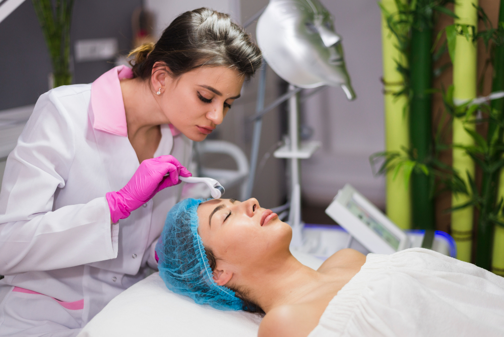 Skin Brightening Treatments in Delhi for Festive Glow with Latest Dermatologist Procedures